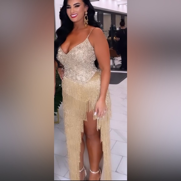 Gold - Picture 1 of 4